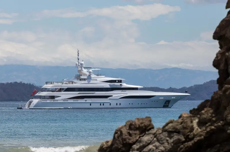 NEW CENTRAL LISTING: 60m FORMOSA